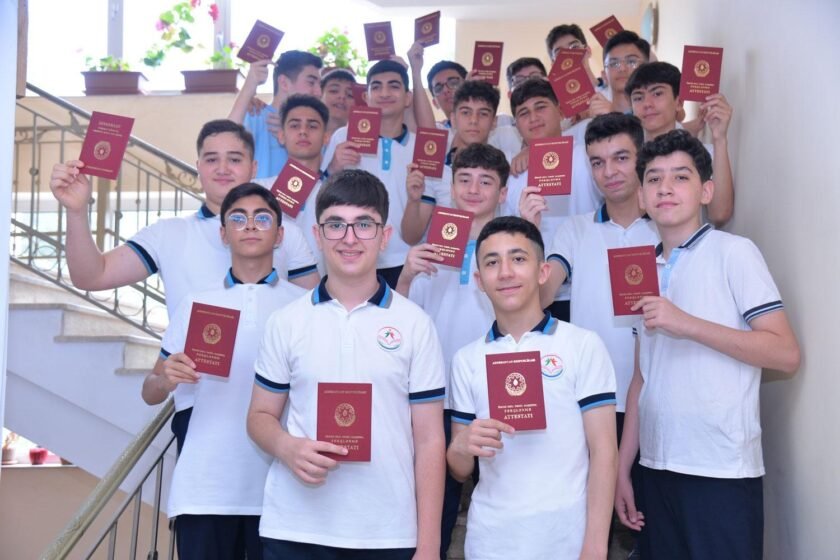 Bakıda 4 490 məzun fərqlənmə attestatı alıb