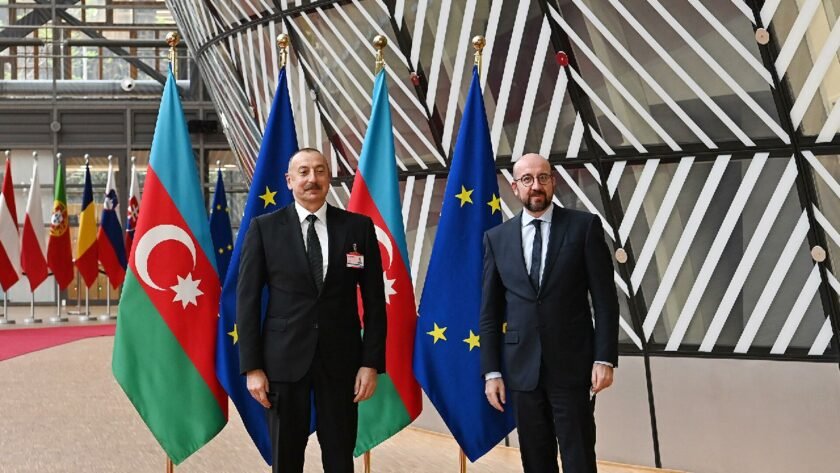 https://elaz.info/ai-nin-yeni-platformasi-orta-dehlizde-azerbaycanin-rolu-guclenir-ermenistan-ucun-yeni-imkanlar-yaranir/