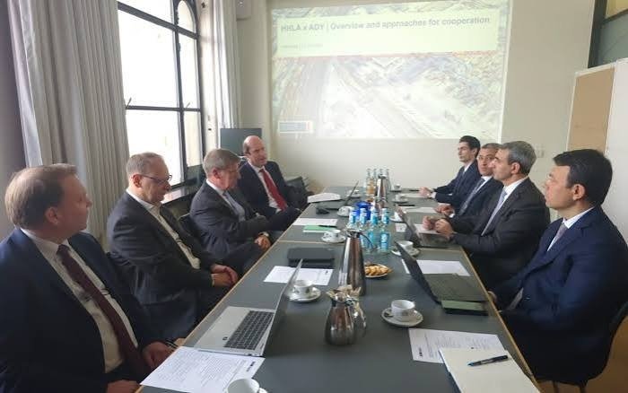 “Azərbaycan Dəmir Yolları” ilə Hamburq Limanı