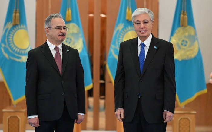 Azərbaycan səfiri etimadnaməsini Qazaxıstan Prezidentinə təqdim etdi
