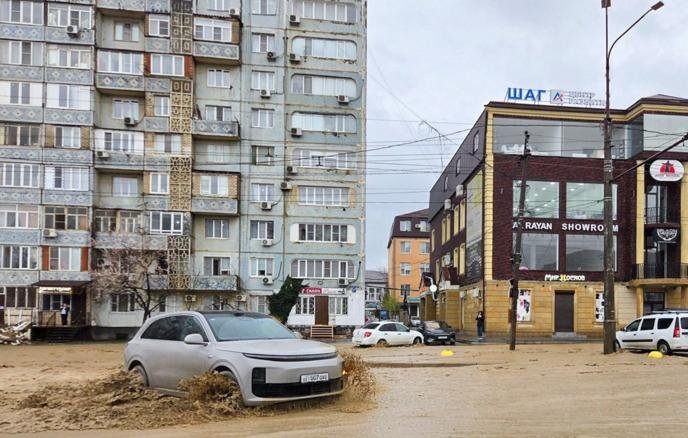Dağıstanda güclü yağışlar nəticəsində subasma və işıqsız qalan küçələr