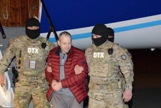 Beynəlxalq axtarışda olan şəxs Qazaxıstandan Azərbaycana gətirildi