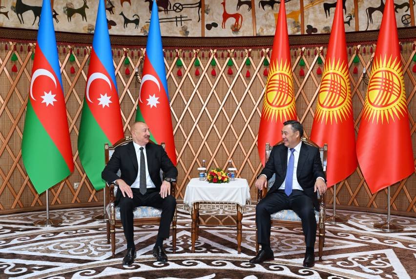 Azərbaycan və Qırğızıstan arasında mühüm sənədlər imzalanıb