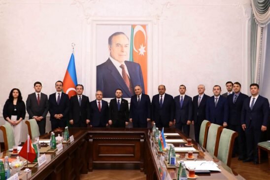 Kamran Əliyev Türkiyənin ədliyyə naziri Akın Gürleklə görüşüb