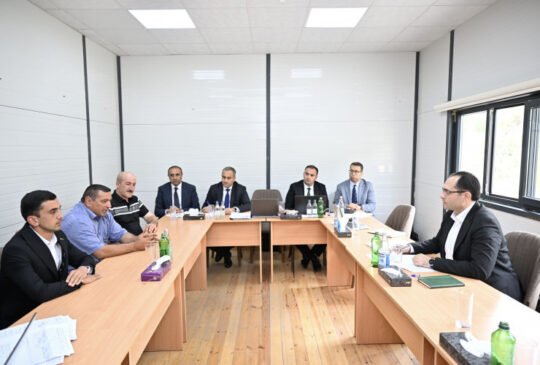 Nazir Məcnun Məmmədov Kəlbəcərdə vətəndaşları qəbul edib