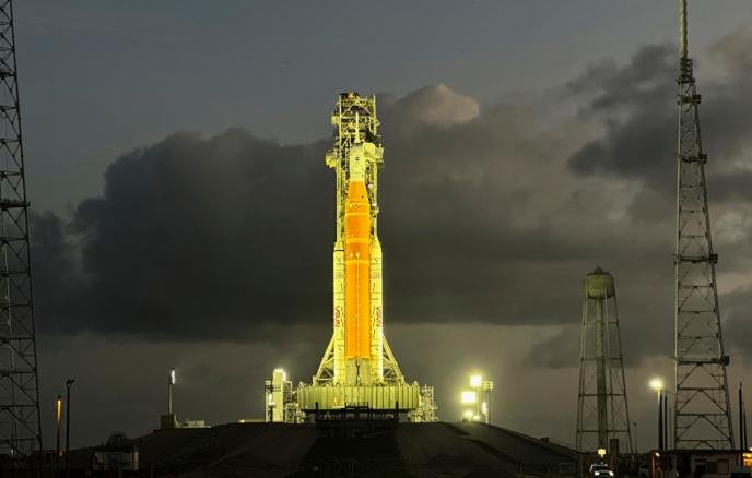 Artemis II Orion gəmisi Ay uçuşu