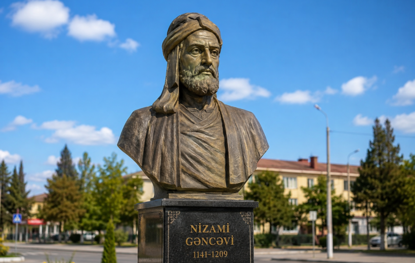 Nizami Gəncəvinin Marneulidəki büstü yenidən bərpa edildi