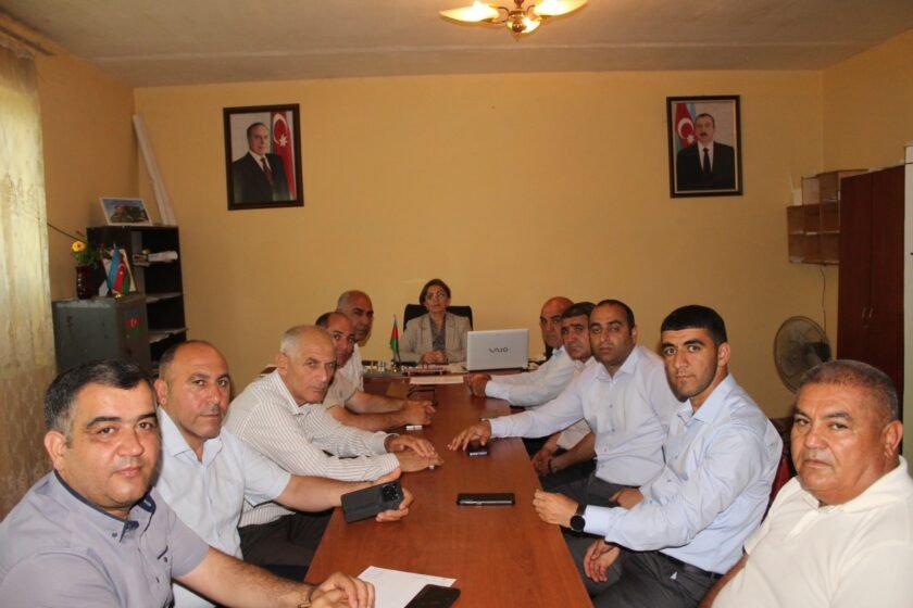 İcma rəhbərləri ilə görüş keçirildi