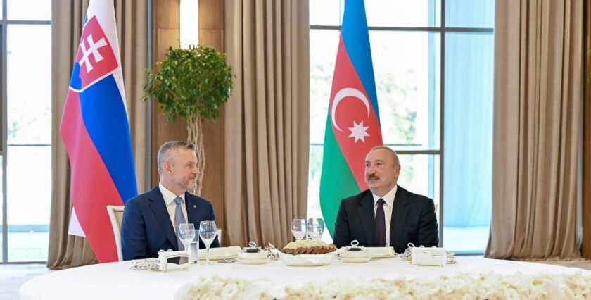 Prezident qonağın şərəfinə rəsmi nahar verdi