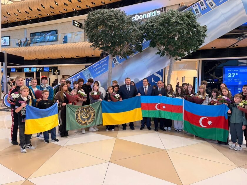 Xarkovdan və Xerson vilayətindən olan 30 uşaqdan ibarət qrup indicə Bakıya gəlib