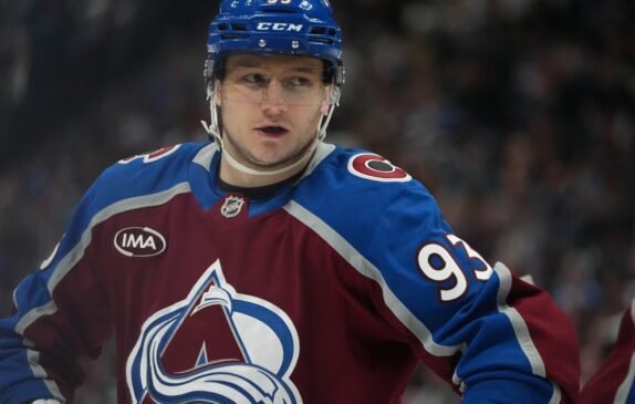 Zaxar Bardakov gələcəkdə NHL-ə qayıtmaq niyyətindədir – SKA ilə qısamüddətli müqavilənin səbəbi