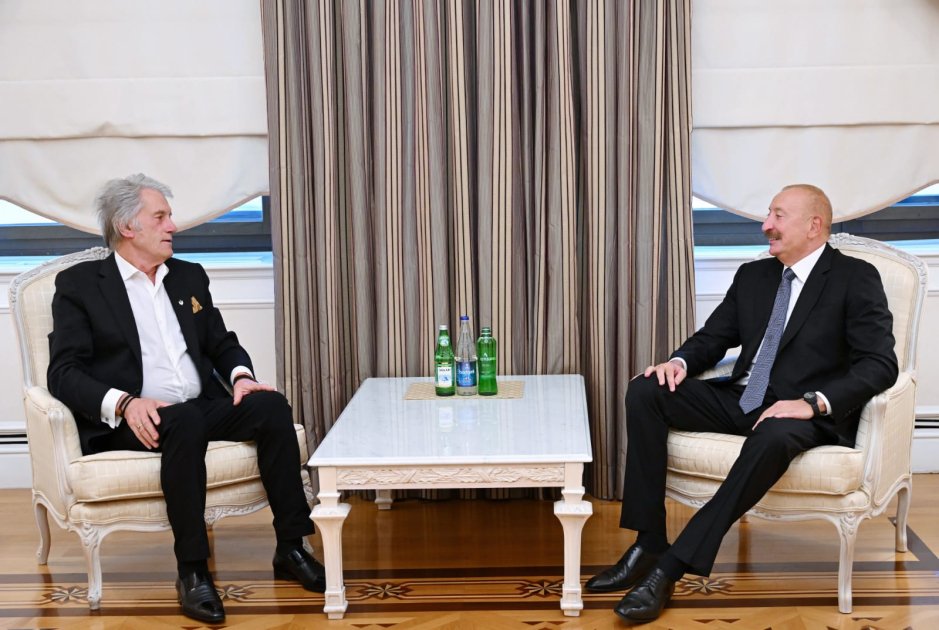 İlham Əliyev Viktor Yuşenko ilə görüşüb